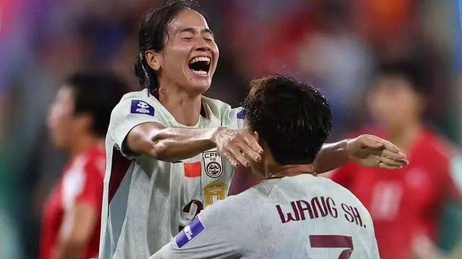 中国女足，开始学习阿森纳？